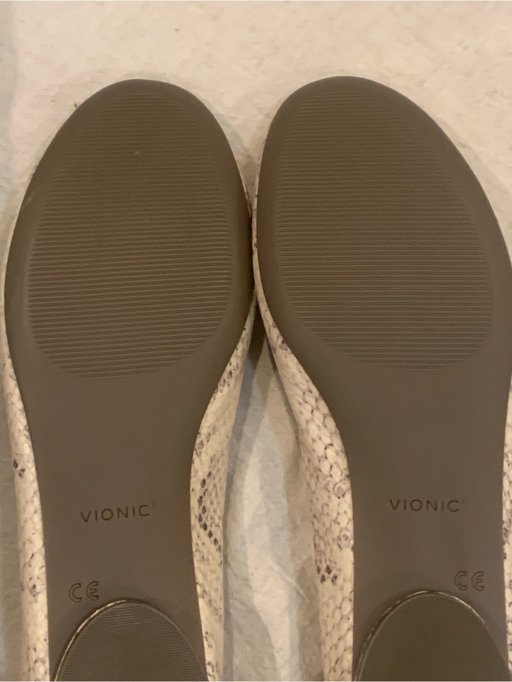 Vionic Callisto Ballet Flats Cream Embossed Snake Skin Leather Orthotic - Picture 9 of 14